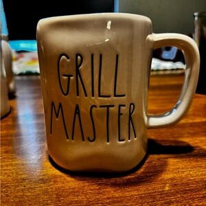 Rae Dunn Grill Master mug.